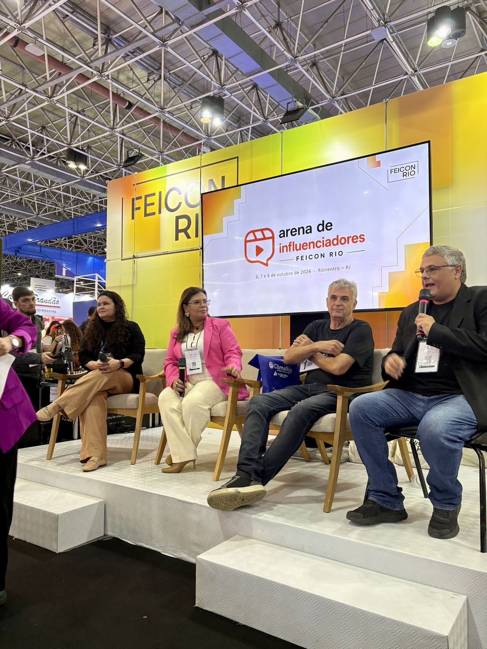 Márcia Doring em painel na Arena de Influenciadores da FEICON Rio